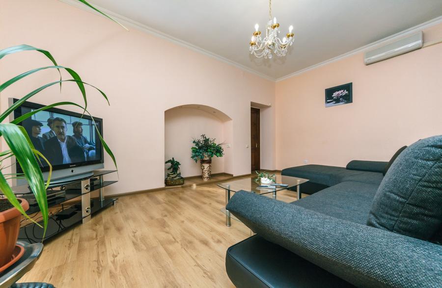 Two Bedroom Apartment On Liuteranska Street Kyiv Exterior photo