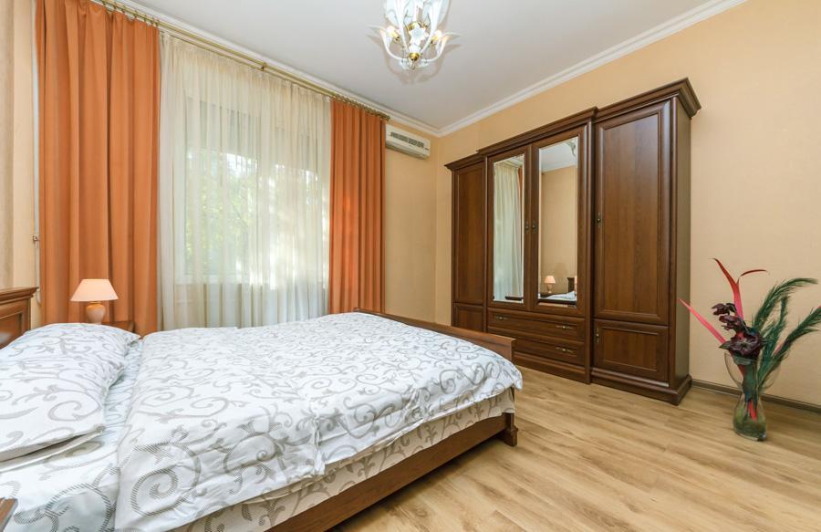 Two Bedroom Apartment On Liuteranska Street Kyiv Exterior photo